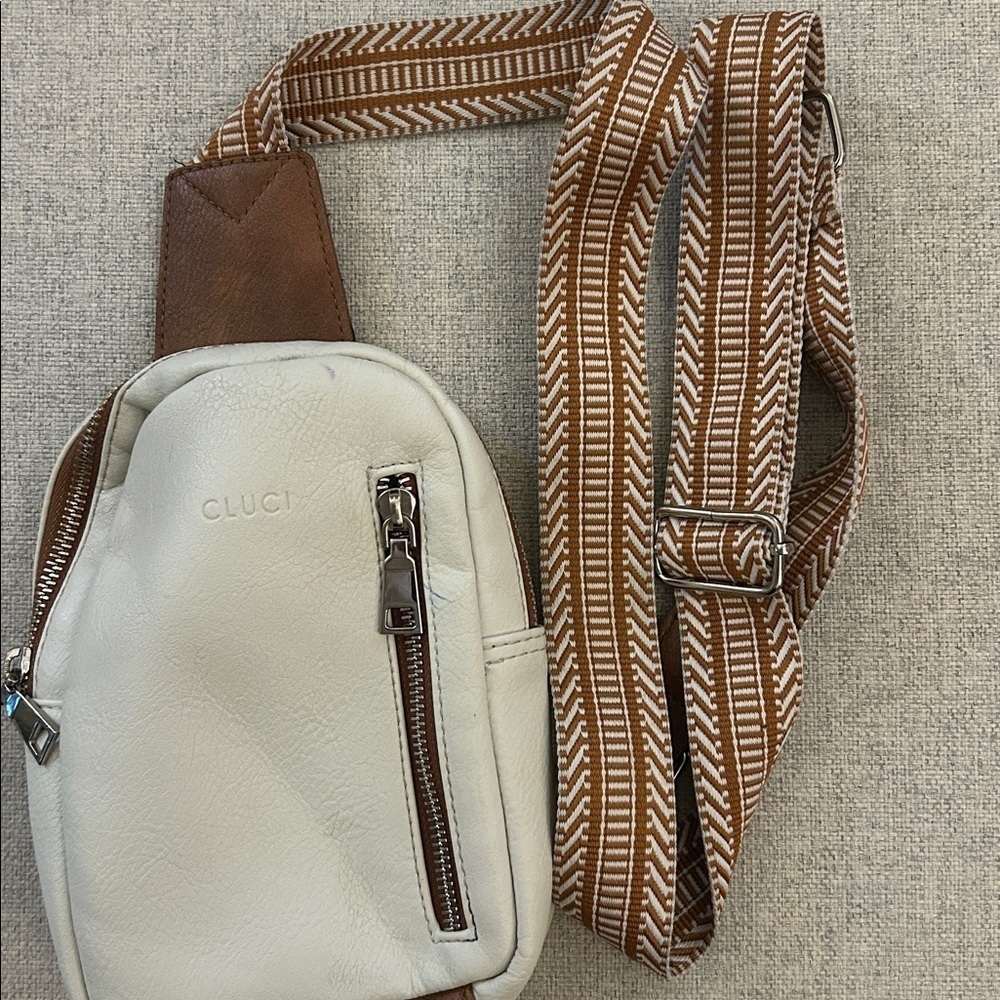 CLUCI Small Sling Vegan Leather Crossbody - Picture 8 of 15